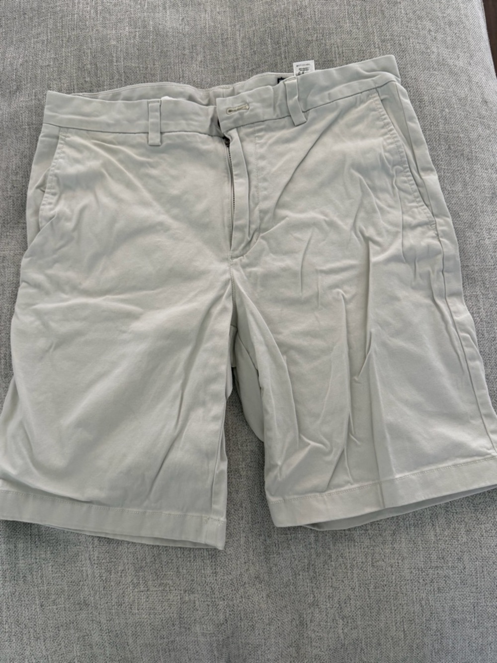 Men's Vineyard Vines Breaker Shorts in light Khaki